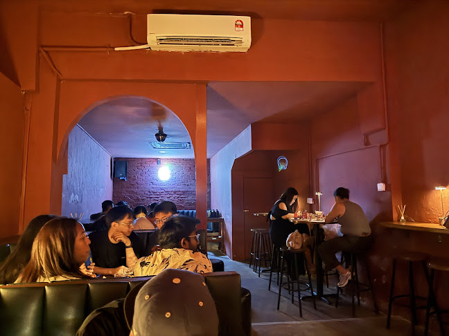 Backdoor Bodega - Gastronomi dan perhotelan