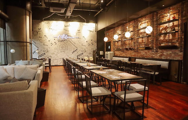 D'italiane @Paradigm Mall