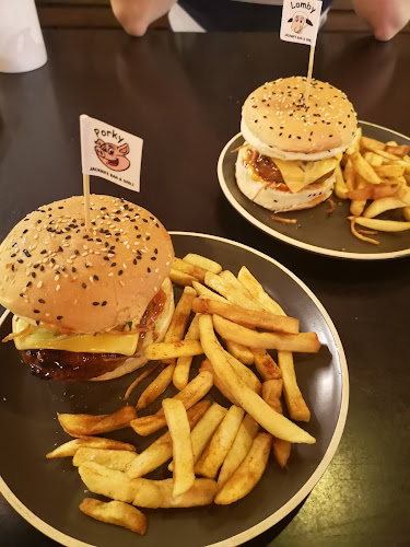 Jacknife Bar & Grill