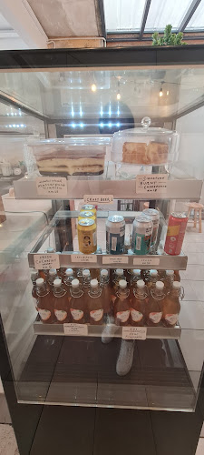 Waka Waka Gelato - Gastronomi dan perhotelan