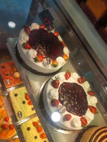 Kedai Kek Berry - Gastronomi dan perhotelan