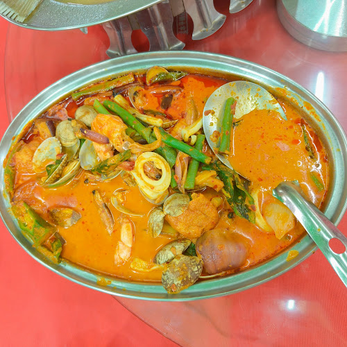 Opinii despre Ninety Nine Seafood Restaurant în Klang - Gastronomi dan perhotelan