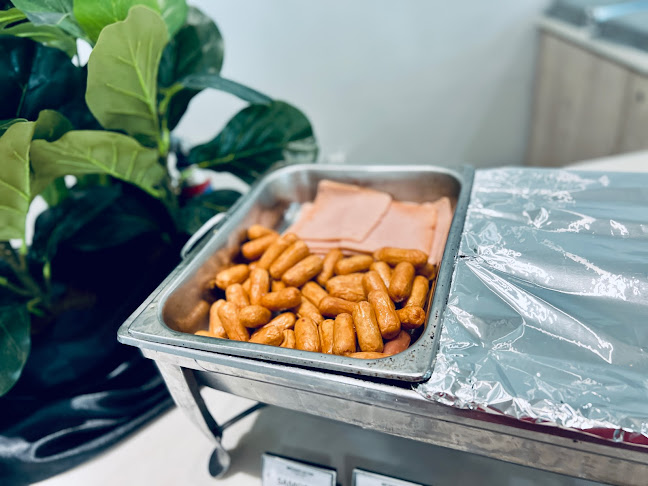 Opinii despre Awesome Fastfood în Iskandar Puteri - Gastronomi dan perhotelan