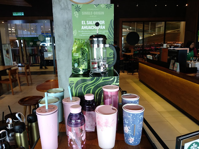 Comentarii opinii despre Starbucks Lotus's Kota Bharu