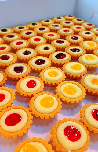 Accompli Abi Homemade cakes