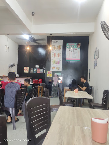 Comentarii opinii despre NASI DAGANG MOK KITER (Kak Pah Nasi Dagang)