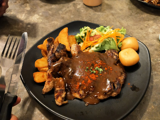 Opinii despre OverStepped Cafe Perdana Heights în Sungai Petani - Gastronomi dan perhotelan