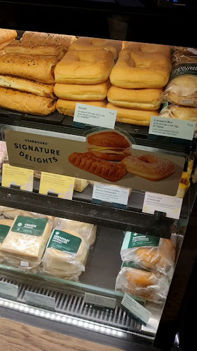 Starbucks Iramanis - Gastronomi dan perhotelan