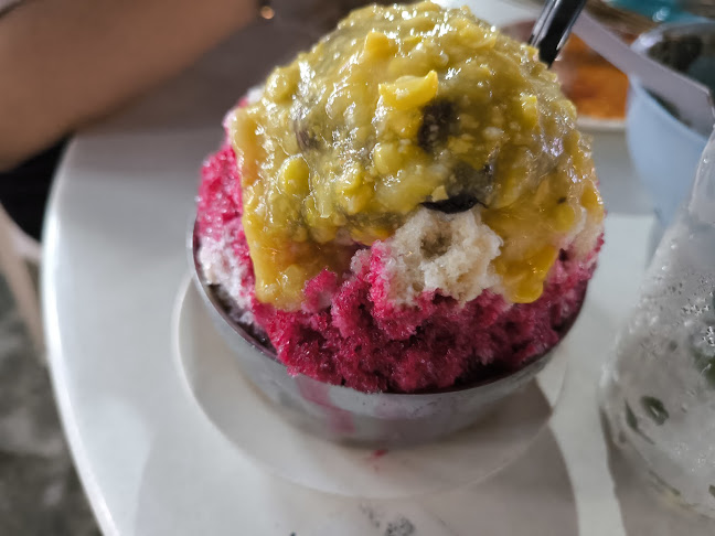 Comentarii opinii despre Century Street Food Court