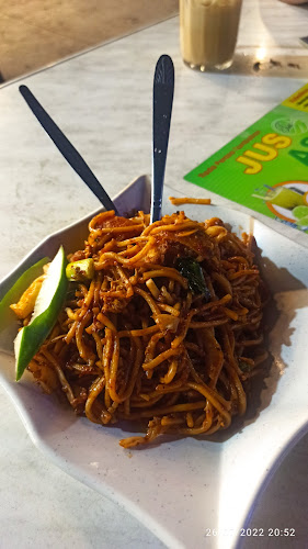 Opinii despre Seri Sahabat în Melaka - Gastronomi dan perhotelan