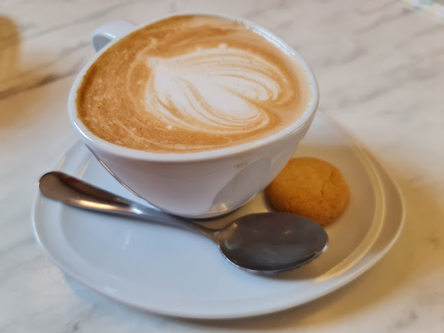 Mangga at the Blue Mansion