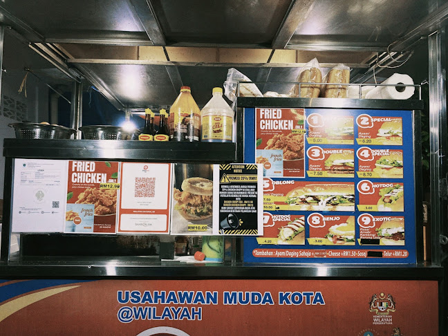 Opinii despre Akie Burger Presint 16 în Putrajaya - Gastronomi dan perhotelan