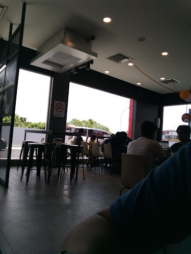 KFC Petron Kg Raja Besut - Gastronomi dan perhotelan