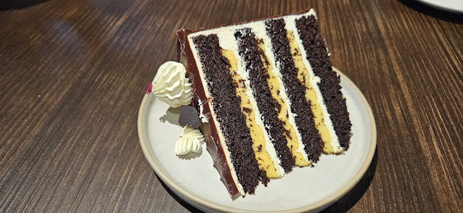 COMMONS by Food Journal Group - Gastronomi dan perhotelan