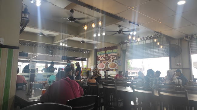 Opinii despre Nasi Minyak John în Kuala Terengganu - Gastronomi dan perhotelan