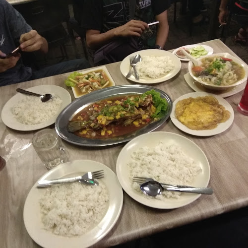 Restoran Sri Bunga seafood - Gastronomi dan perhotelan