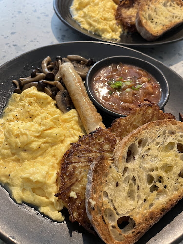 The Replacement - Lodge & Kitchen