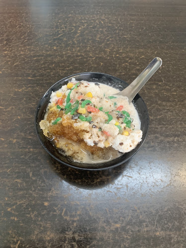 Lock Ann - Gastronomi dan perhotelan