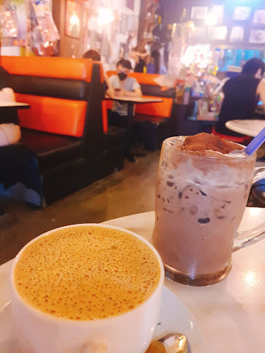 pasar lama kopitiam 舊街頭小二板麵