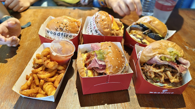 Jalan Serambi U8/24, Bukit Jelutong, 40150 Shah Alam, Selangor