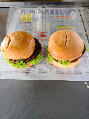 Burger Pakcik dan Makcik