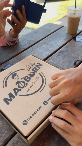 Maqburn pizza - Marang