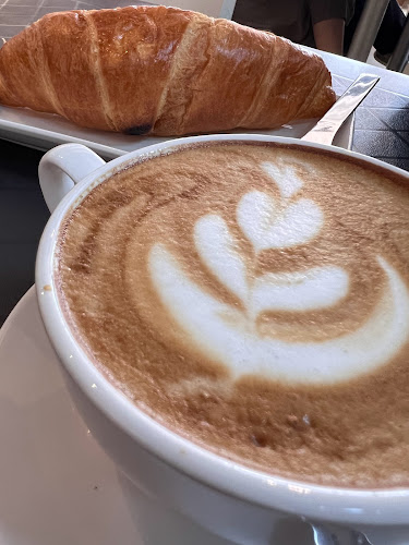 Comentarii opinii despre Mula Coffee Bar by KICKSTART