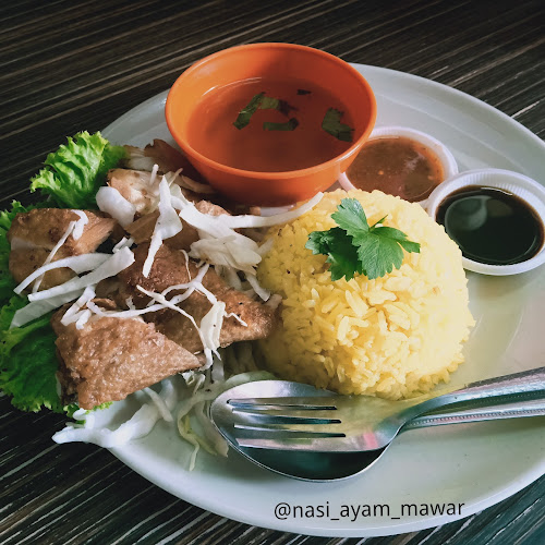 Comentarii opinii despre Restoran Nasi Ayam Mawar