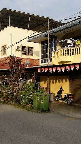 Comentarii opinii despre Kedai Kopi Gelanggang 球场茶餐室