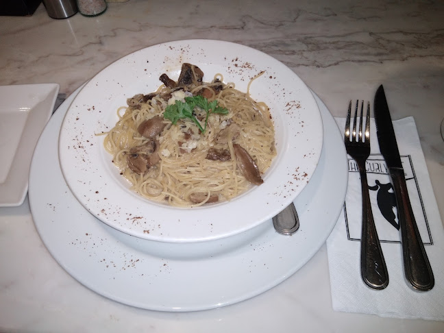 Comentarii opinii despre The Curly Tail