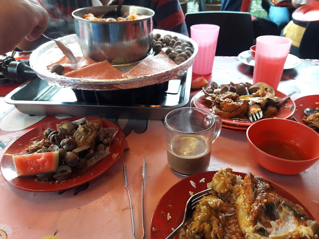 Comentarii opinii despre Api Api Steamboat and Grill