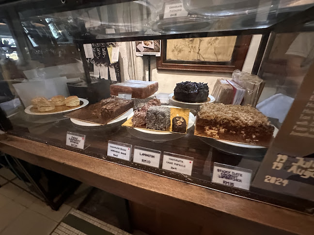 China House - Gastronomi dan perhotelan