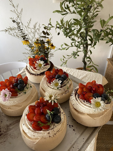 CRUMBSANDMINT - Gastronomi dan perhotelan