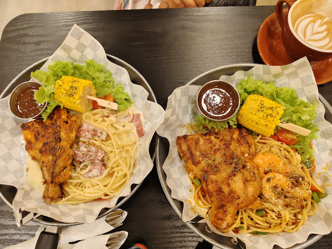 Opinii despre Indulge By Coco Cafe în Kuala Dungun - Gastronomi dan perhotelan