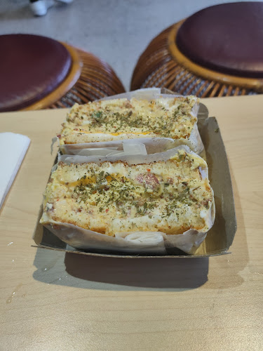 Kafe Kopi Kisar - Gastronomi dan perhotelan