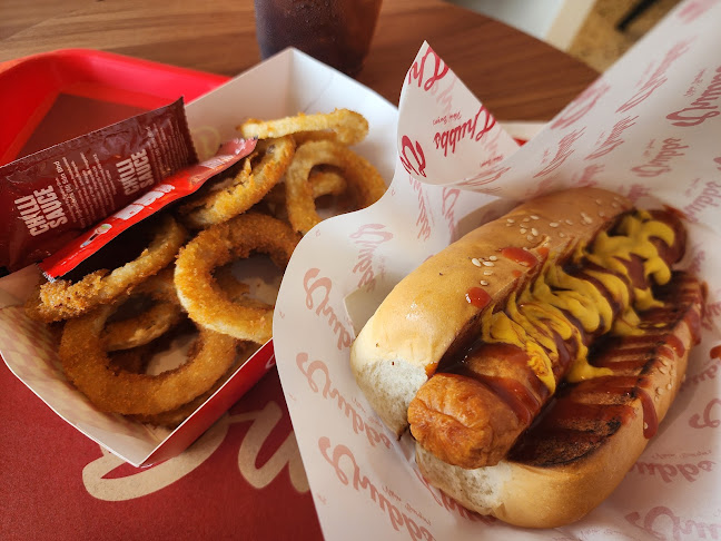 Chubbs Jalan Tun Jugah Outlet - Kuching