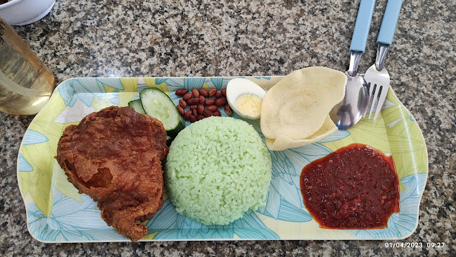 Woolley Food City - Gastronomi dan perhotelan