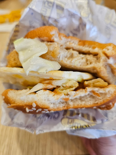 Comentarii opinii despre Ramly Burger Kiosk @ Axiata Arena