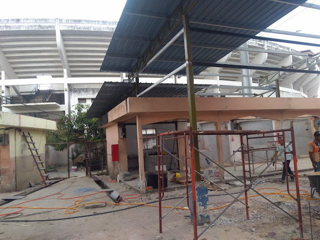 Mi Kicap Stadium - Gastronomi dan perhotelan