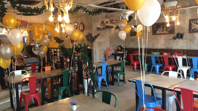 OverStepped Cafe Perdana Heights