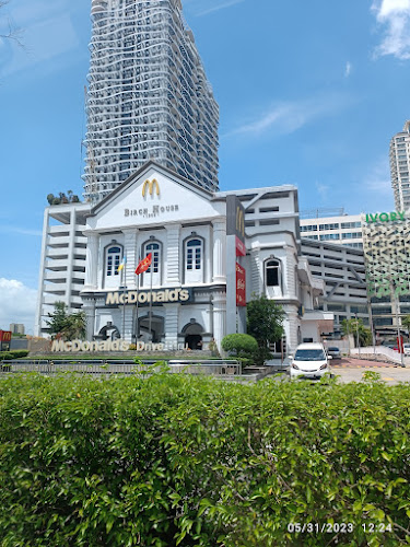 McDonald's Birch House DT - George Town