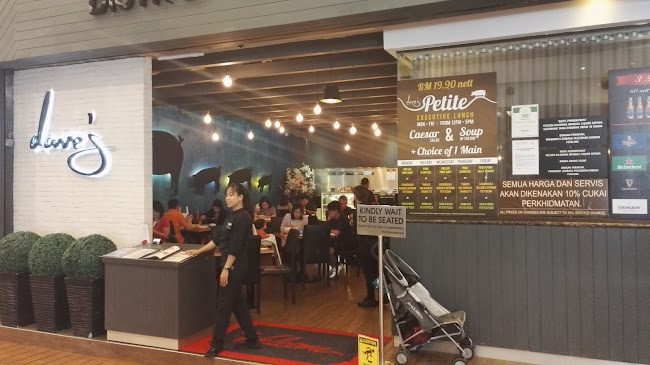 Dave's Bistro • Bar & Grill - Gastronomi dan perhotelan