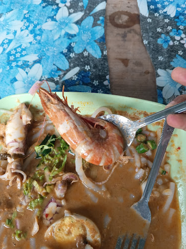 Opinii despre Cik Aya Laksa Ketam & Udang Lipan în Kuala Kurau - Gastronomi dan perhotelan