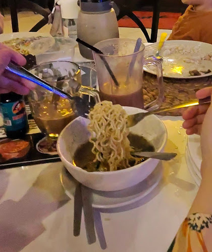 Yanalis Club & Cafe Puteri Harbour - Gastronomi dan perhotelan