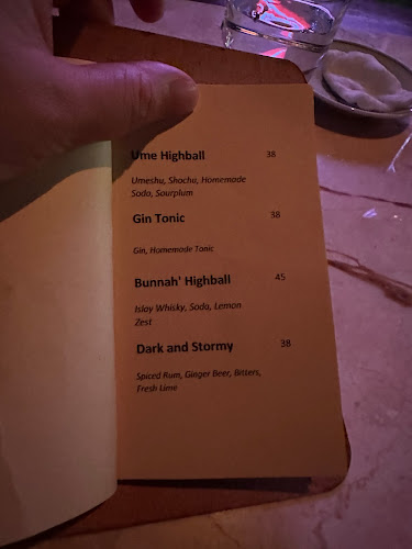 Haiiro Usagi - Gastronomi dan perhotelan