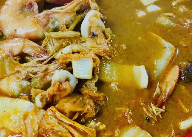 Opinii despre Restoran Makanan Laut Villa în Sitiawan - Gastronomi dan perhotelan