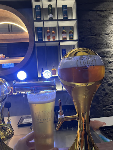 Opinii despre Live House în Kuching - Gastronomi dan perhotelan