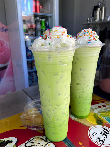 Haus Ayaq - Gastronomi dan perhotelan