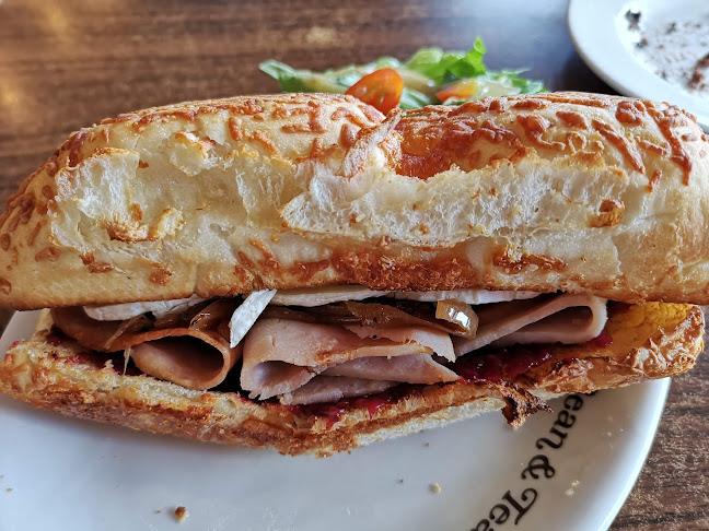 The Coffee Bean & Tea Leaf