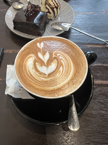 Opinii despre DoSomething-De Only Cafe în Ipoh - Gastronomi dan perhotelan